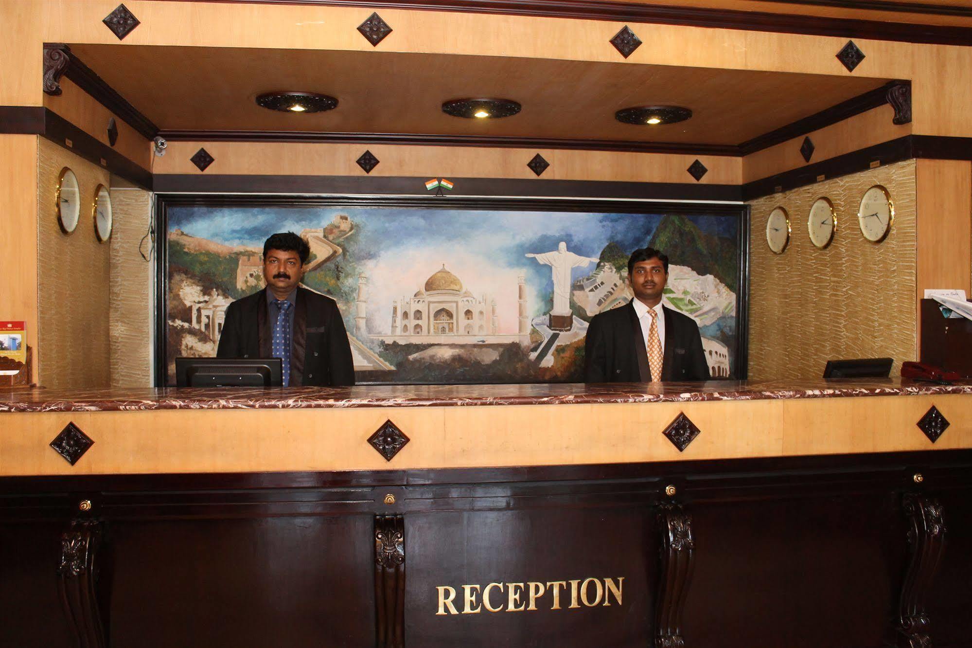 Raj Palace Sundar 3*